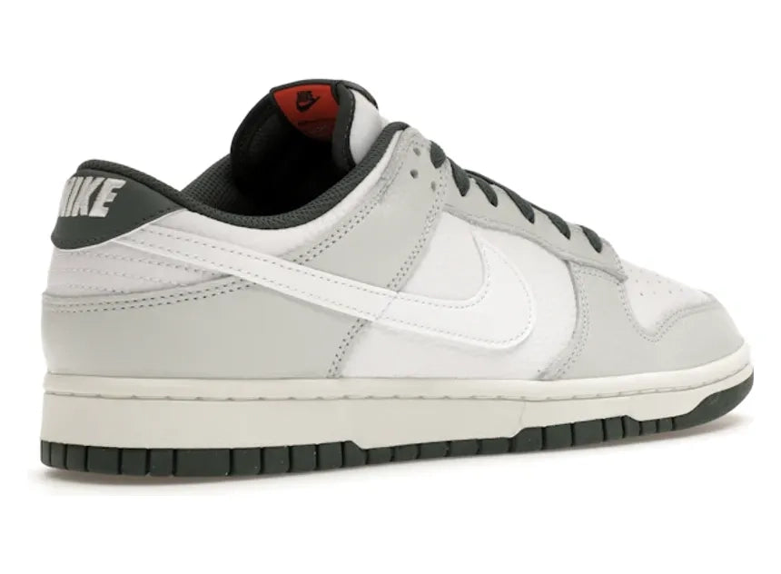 Nike Dunk Low Retro SE Photon Dust Vintage Green