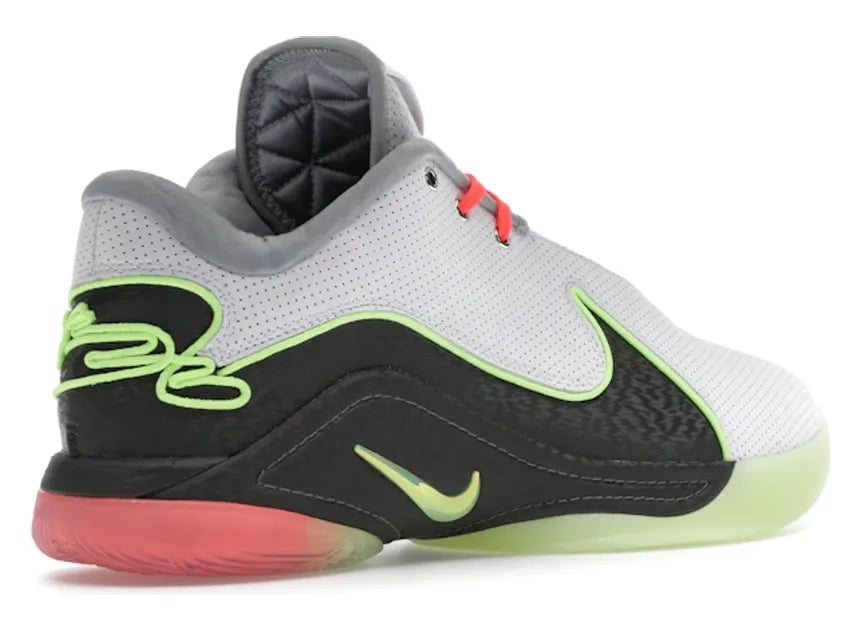 Nike LeBron 22 Moonlight (semelle extérieure translucide)